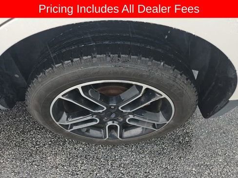 Used 2013 Ford Edge SEL FWD image 10