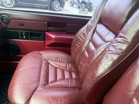 Used 1989 GMC Sierra 1500 4x4 Regular Cab image 12