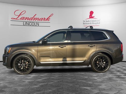 Used 2021 Kia Telluride SX w/ SX Prestige Package image 2