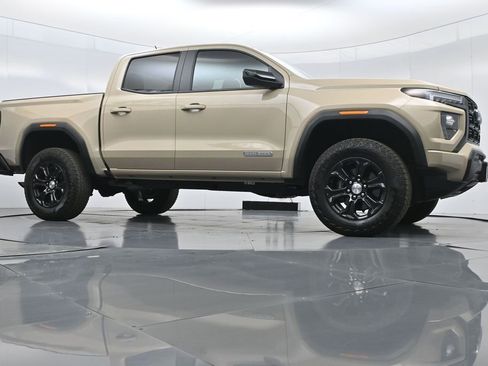 Used 2023 GMC Canyon Elevation image 46