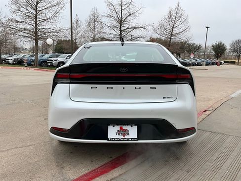 New 2026 Toyota Prius XLE image 7