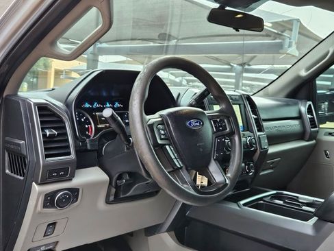 Used 2020 Ford F250 XLT w/ XLT Premium Package AWD/4WD image 26