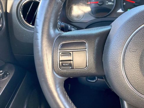 Used 2012 Jeep Patriot Latitude w/ Altitude Pkg image 22