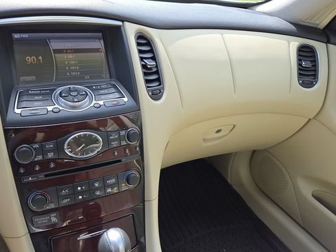 Used 2017 INFINITI QX50 AWD w/ Premium Package image 20