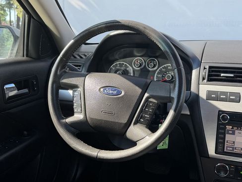 Used 2009 Ford Fusion SEL image 10