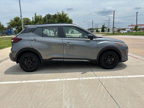 Used 2022 Nissan Kicks SR FWD image 5