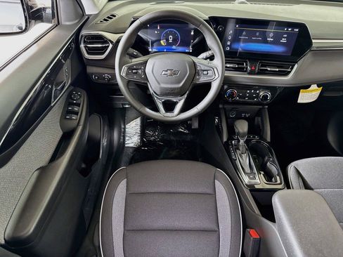 New 2026 Chevrolet TrailBlazer LT w/ Midnight Edition FWD image 13