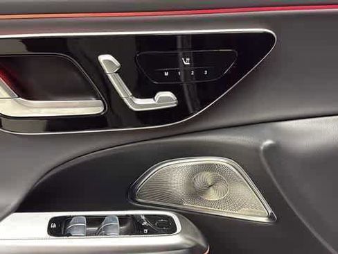 Used 2025 Mercedes-Benz E 53 AMG e 4MATIC Sedan image 15