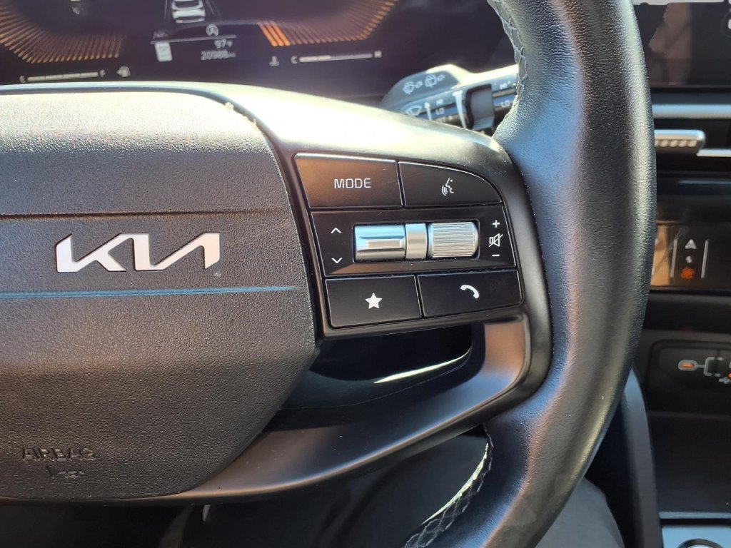 Used 2026 Kia Sportage LX FWD image 15