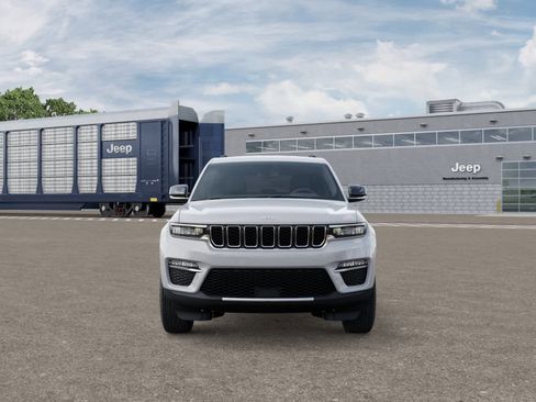New 2025 Jeep Grand Cherokee Limited image 6