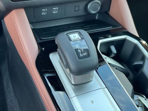 New 2026 Mitsubishi Outlander SEL image 23