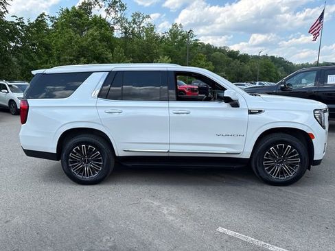 Used 2024 GMC Yukon SLT w/ Max Trailering Package AWD/4WD image 6