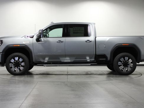 New 2025 GMC Sierra 2500 Denali image 7