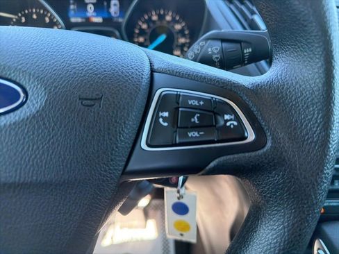 Used 2018 Ford Escape SE image 13