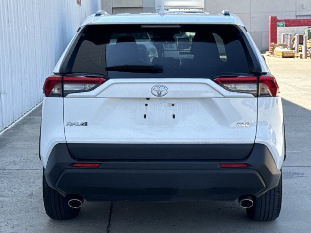 Used 2025 Toyota RAV4 XLE FWD image 5