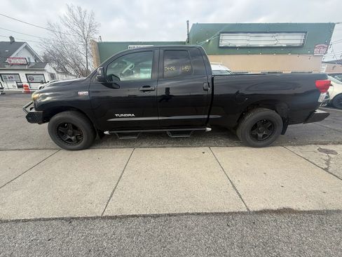 Used 2010 Toyota Tundra 4x4 Double Cab image 11