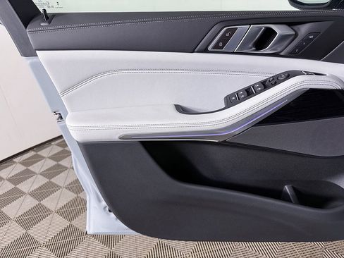 Used 2024 BMW X5 xDrive40i w/ M Sport Package image 24