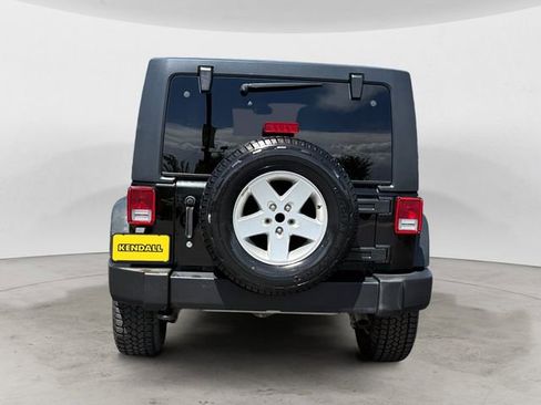 Used 2018 Jeep Wrangler Unlimited Sport S AWD/4WD image 4