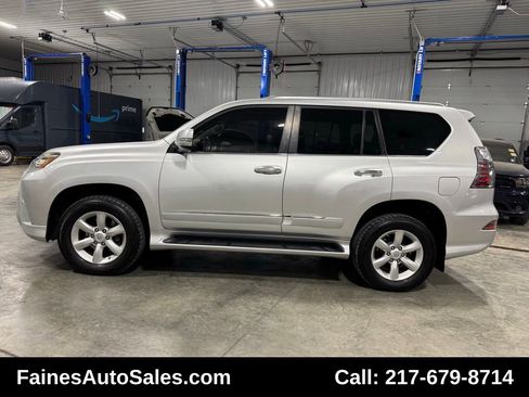 Used 2016 Lexus GX 460 image 10