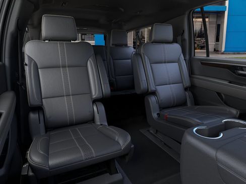 New 2026 Chevrolet Suburban High Country w/ Sun And Tow Package AWD/4WD image 21