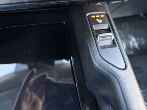 Used 2025 Kia Telluride S FWD image 30