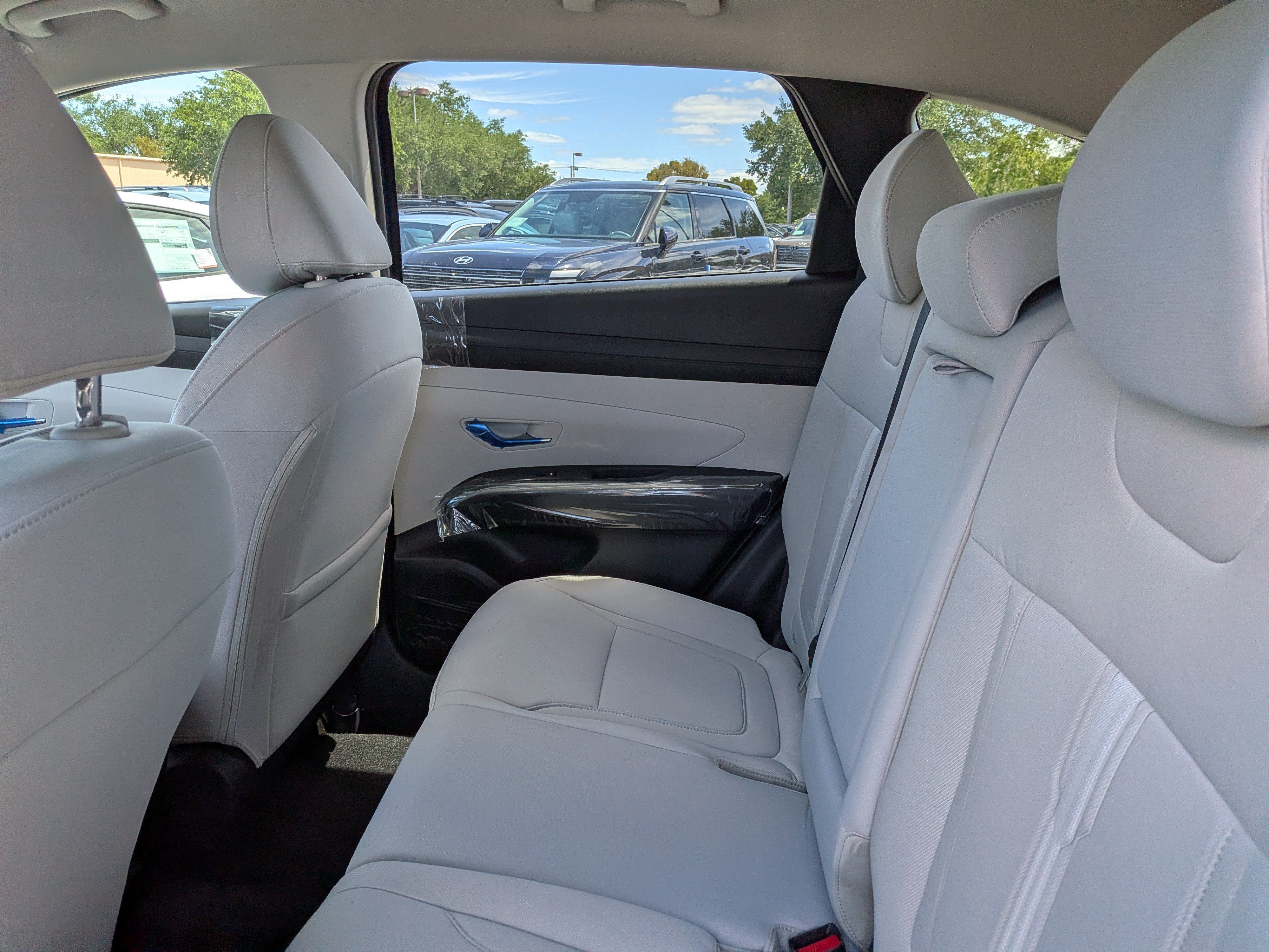 New 2026 Hyundai Tucson SEL Plus w/ Tow & Go Package FWD image 14
