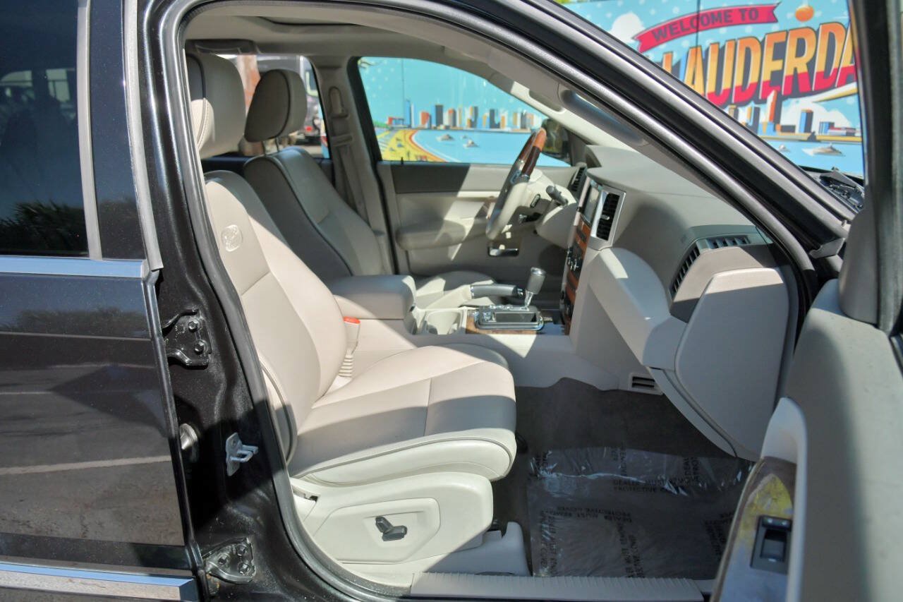 Used 2008 Jeep Grand Cherokee Overland w/ Mopar Chrome Edition Group AWD/4WD image 37