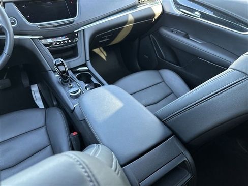 Used 2022 Cadillac XT5 Premium Luxury image 21