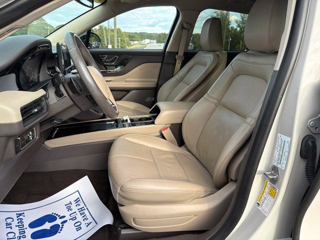 Used 2022 Lincoln Corsair FWD w/ Premium Package image 19