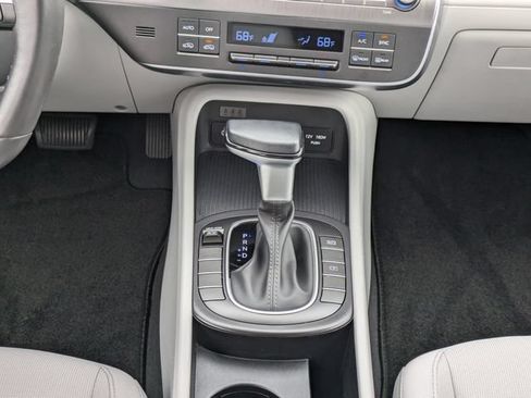 Certified 2024 Hyundai Kona SEL FWD image 19