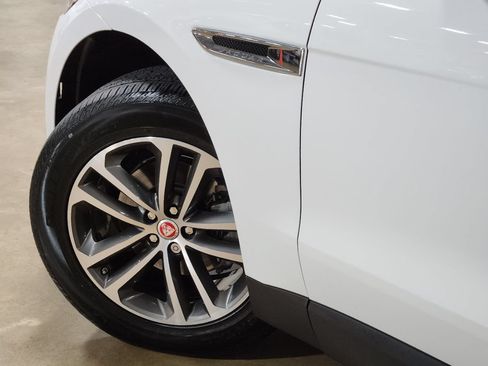 Used 2020 Jaguar F-PACE Premium AWD/4WD image 23