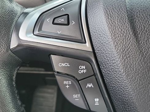 Certified 2020 Ford Edge SEL image 8