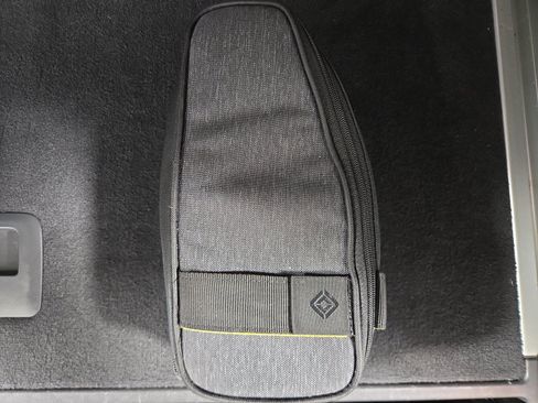 Used 2023 Rivian R1S Launch Edition AWD/4WD image 34