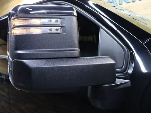 Used 2024 Chevrolet Silverado 2500 High Country w/ High Country Premium Package image 8