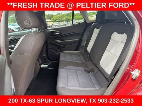 Used 2024 Chevrolet Trax LS w/ LS Convenience Package FWD image 11