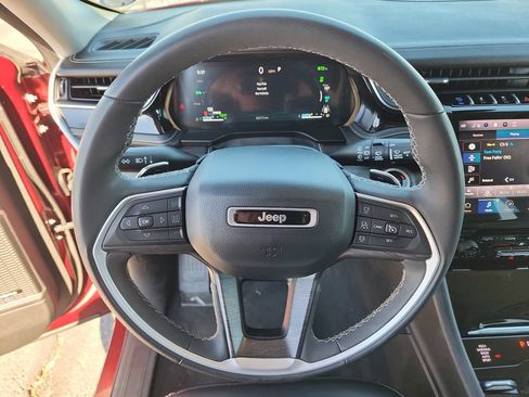 Used 2024 Jeep Grand Cherokee Limited 4xe AWD/4WD image 17