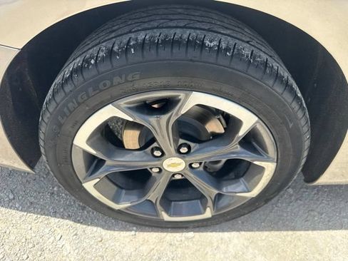 Used 2022 Chevrolet Malibu LT FWD image 23