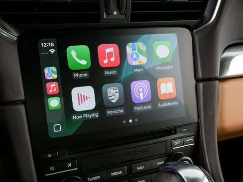 Certified 2018 Porsche 911 Carrera 4S image 16