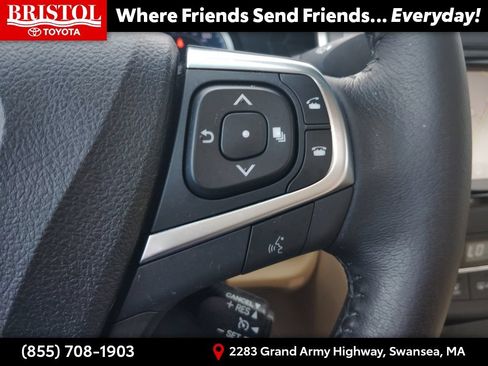 Used 2017 Toyota Camry XLE w/ Moonroof Package FWD image 31