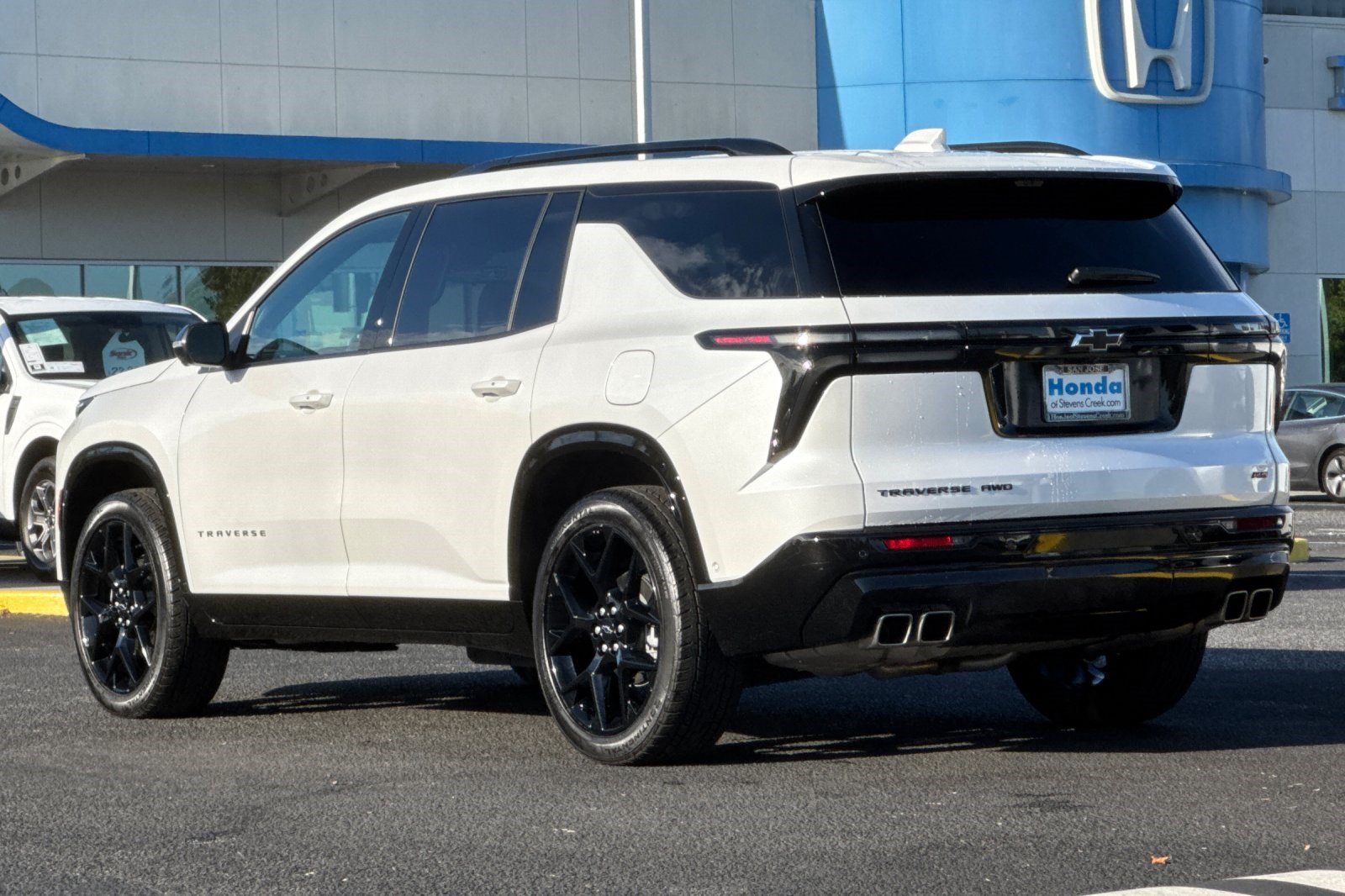 Used 2024 Chevrolet Traverse RS w/ LPO, Floor Liner Package AWD/4WD image 3