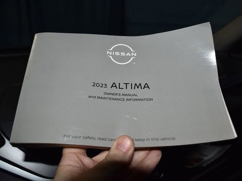 Used 2023 Nissan Altima 2.5 SR AWD/4WD image 10