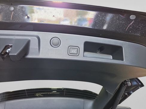 Used 2027 Chevrolet Equinox RS w/ LPO, Floor Liner Package FWD image 31