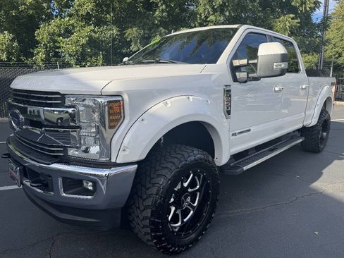 Used 2019 Ford F250 Lariat w/ Lariat Ultimate Package AWD/4WD image 1
