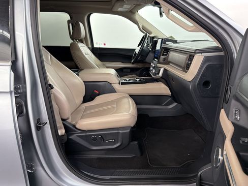 Used 2023 Ford Expedition Limited AWD/4WD image 26