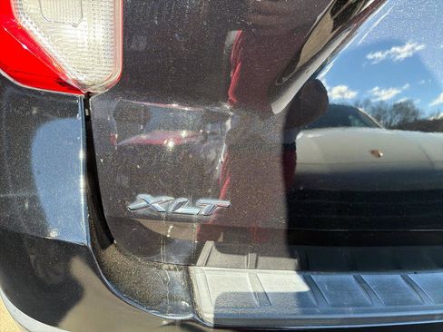 Used 2022 Ford Explorer XLT w/ Equipment Group 202A image 12