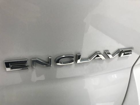 Used 2017 Buick Enclave Convenience FWD image 26