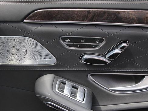Used 2015 Mercedes-Benz S 63 AMG 4MATIC Sedan image 22
