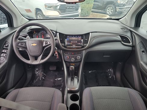 Used 2020 Chevrolet Trax LS w/ Tint and Cruise Package FWD image 13