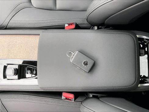 New 2026 Volvo XC90 B5 Plus w/ Protection Package image 35
