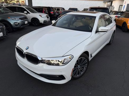 Used 2017 BMW 530i 530i Sedan 4D image 2